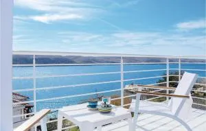 Cozy Apartment In Miskovici With Wifi - Dinjiška