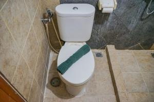 Simple and Minimalist Studio Apartment at Great Western Resort By Travelio