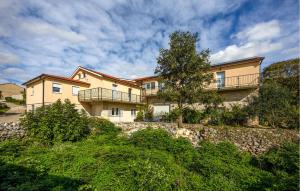 1 Bedroom Nice Apartment In Imotski