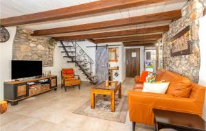 2 Bedroom Cozy Home In Malinska 