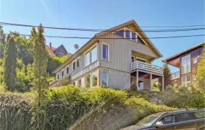 Cozy Home In Lyngdal With Kitchen - Lyngdal