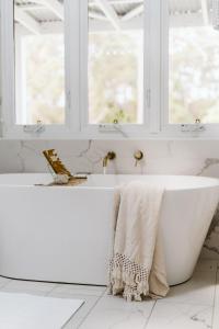 Luna by Experience Jervis Bay