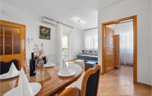 Awesome Apartment In Vodice With Wifi 
