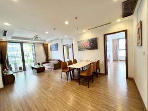 BOM HOMES- Vinhomes Timescity-3Br-Luxury Apt