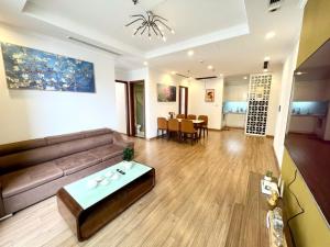 BOM HOMES- Vinhomes Timescity-3Br-Luxury Apt