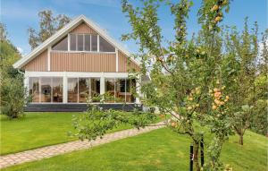 5 Bedroom Nice Home In Båstad