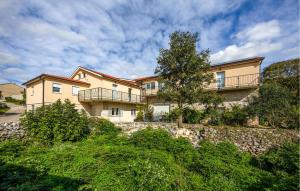 Amazing Apartment In Imotski