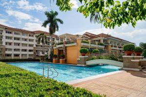 Newly Renovated Pasig Studio with Pool and Fiber Wi-Fi