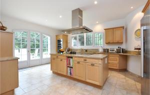 Stunning Home In Seillans