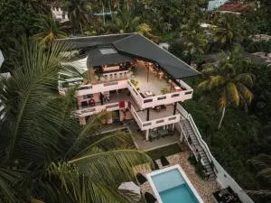 Spindrift Hostel Madiha - Polhena