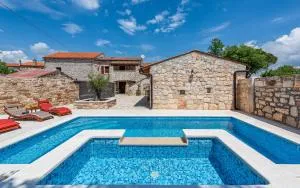 Villa Casa di Roccia for 8 people in Central Istria - pet friendly with heated pool & jacuzzi - Mutvoran