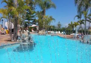 Jardines y Piscina espectaculares en este precioso apartamento - Los Realejos