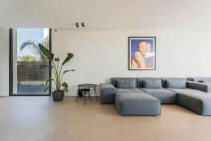 Villa Al Fresco Sitges Center and 10 minutes walk from beach Amaizing Design New Villa and new urbanization