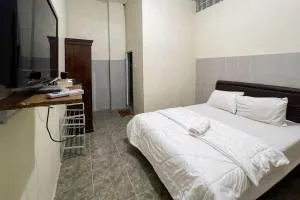 Redisa RedPartner near RS Saiful Anwar - Bunul