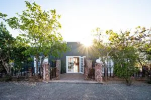 Le Petit Karoo Ranch - Schoemanshoek