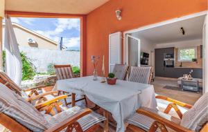 3 Bedroom Lovely Home In Barbariga
