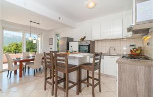 Five-Bedroom Holiday Home Dugopolje With A Fireplace 03