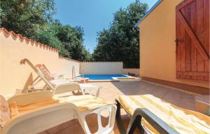 Cozy Home In Pula With Wifi 
