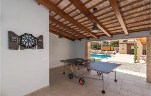 9 Bedroom Lovely Home In Bokordici 