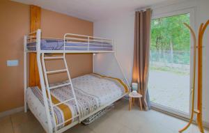 Maisons de vacances Beautiful Home In Jaujac : photos des chambres