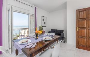 2 Bedroom Stunning Apartment In Banjol