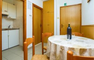 Two-Bedroom Apartment In Lokva Rogoznica