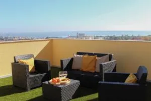 One Bedroom Apartment with Stunning River Views and Private Rooftop! - Chellas