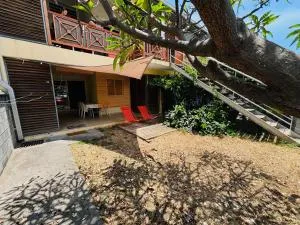 Appart 2 pièces jardin lagon ermitage les bains - 拉萨尔勒班