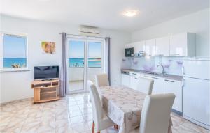 Gorgeous Apartment In Povljana 