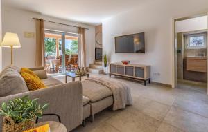 3 Bedroom Lovely Home In Barbariga 