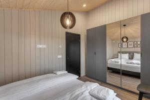 Cozy 3BR Family Home with Hot Tub & Scenic Views