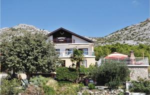 Awesome Apartment In Starigrad Paklenica 