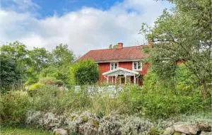 4 Bedroom Lovely Home In Lammhult - Asaryd