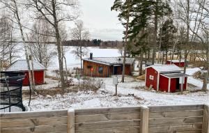 3 Bedroom Cozy Home In Arboga