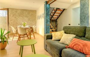 4 Bedroom Gorgeous Home In Lousame