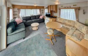 2 Bedroom Amazing Home In Makkum