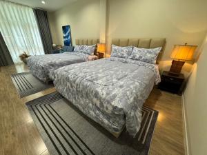 EM HOME Sukhumvit Bangkok - near Terminal 21, EM District Malls, BTS and MRT Lines