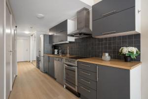 Aurora Waves by Paramount