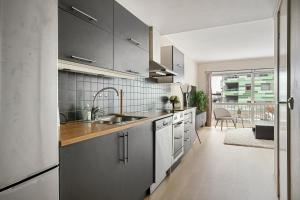 Aurora Waves by Paramount