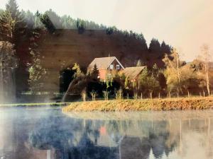 Cosy Sjalay near the lake for 6-8 persons