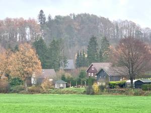 Cosy Sjalay near the lake for 6-8 persons