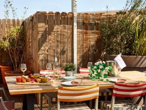 Hotels Mama Shelter Lyon : photos des chambres