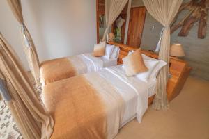 Phòng 2 Giường Đơn Với Phòng Tắm Riêng (Twin Room with Private Bathroom)