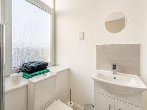 Apartment Four - Uk44287