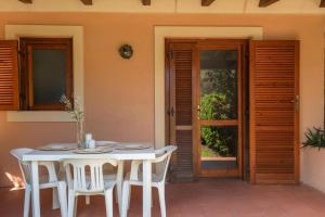 Outstanding Residenze Gallura 2 Bedroom sleeps plus Child num 0596