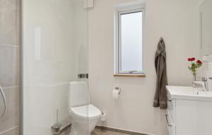 5 Bedroom Nice Home In Hadsund