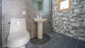 Gangneung Basecamp Pension