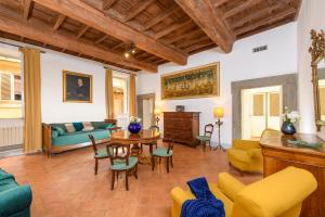 Cartari Deluxe Apartment