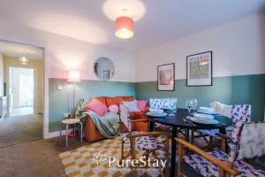 Charming 2Bedroom House in Grimsby with Parking Sleeps4 - Healing