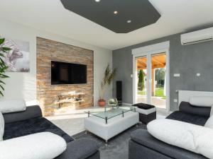 Holiday Home Six Brothers by Interhome 